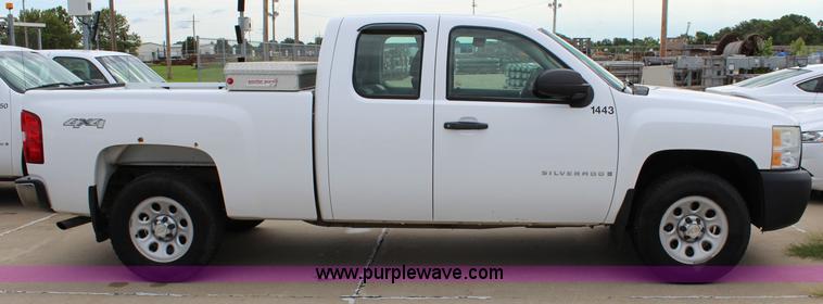 image for item J5773 2008 Chevrolet Silverado 1500 Ext. Cab pickup truck