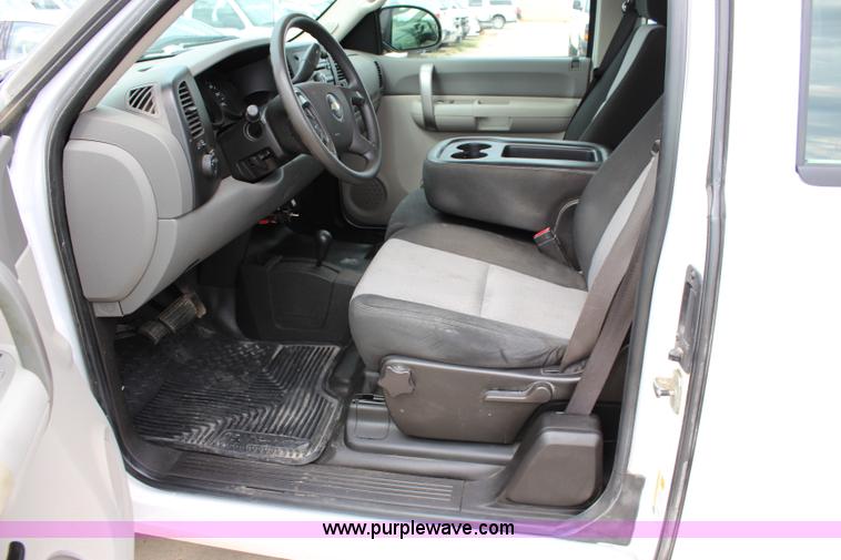 image for item J5773 2008 Chevrolet Silverado 1500 Ext. Cab pickup truck