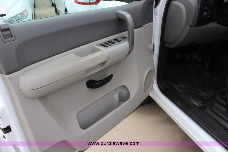 image for item J5773 2008 Chevrolet Silverado 1500 Ext. Cab pickup truck