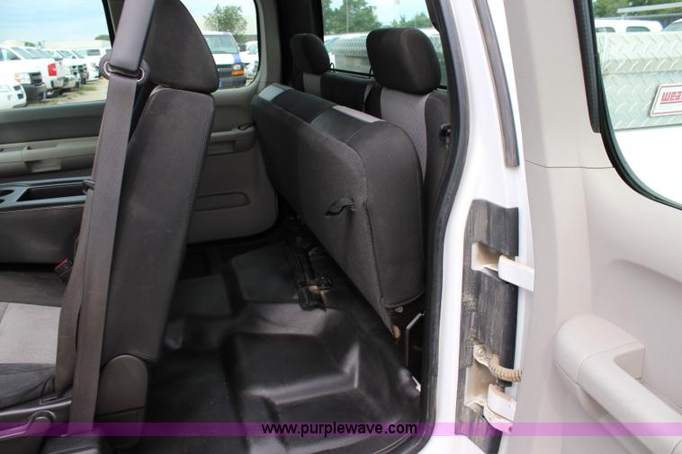 image for item J5773 2008 Chevrolet Silverado 1500 Ext. Cab pickup truck