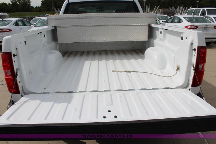 image for item J5773 2008 Chevrolet Silverado 1500 Ext. Cab pickup truck