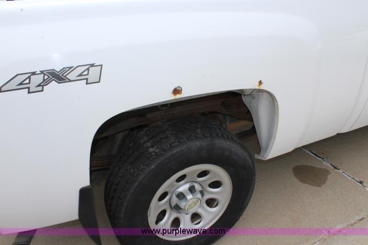 image for item J5773 2008 Chevrolet Silverado 1500 Ext. Cab pickup truck