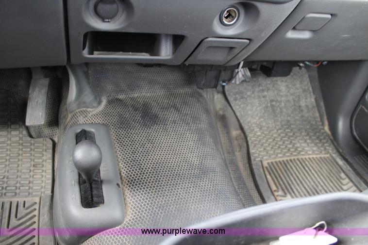 image for item J5774 2006 Chevrolet Silverado 1500 pickup truck