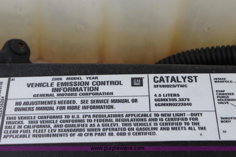 image for item J5774 2006 Chevrolet Silverado 1500 pickup truck