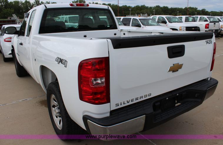image for item J5775 2008 Chevrolet Silverado 1500 Ext. Cab pickup truck