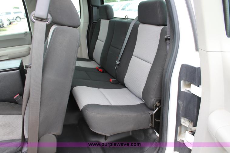 image for item J5775 2008 Chevrolet Silverado 1500 Ext. Cab pickup truck