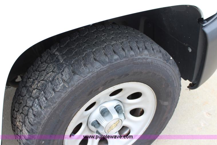 image for item J5775 2008 Chevrolet Silverado 1500 Ext. Cab pickup truck