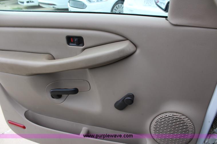 image for item J5776 2004 Chevrolet Silverado 1500 Ext. Cab pickup truck