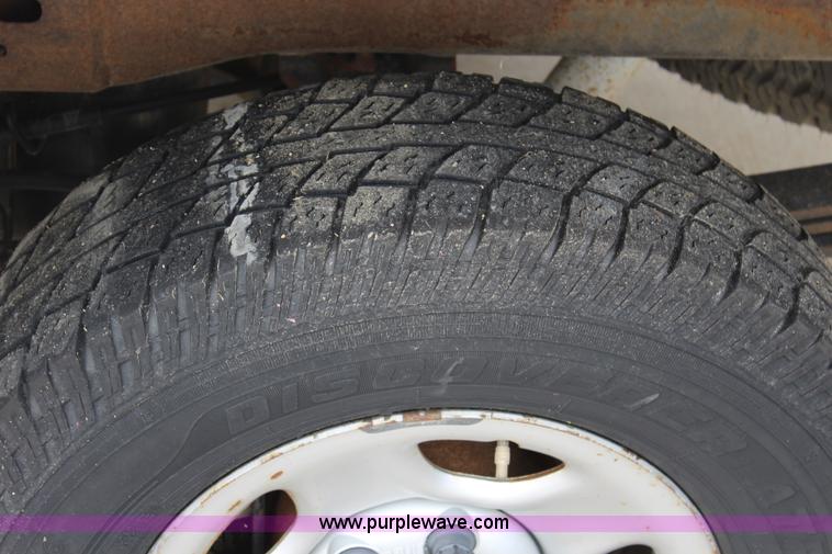 image for item J5776 2004 Chevrolet Silverado 1500 Ext. Cab pickup truck