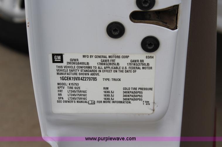 image for item J5776 2004 Chevrolet Silverado 1500 Ext. Cab pickup truck