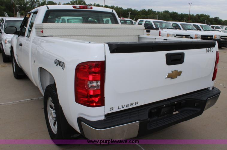 image for item J5778 2008 Chevrolet Silverado 1500 Ext. Cab pickup truck