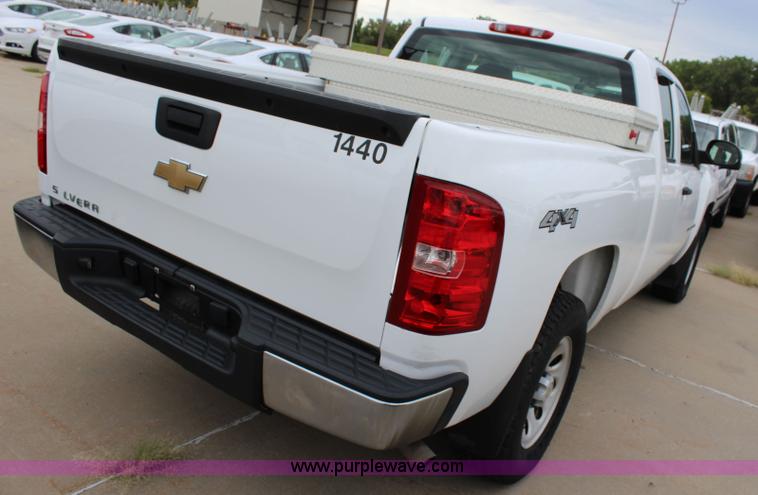 image for item J5778 2008 Chevrolet Silverado 1500 Ext. Cab pickup truck