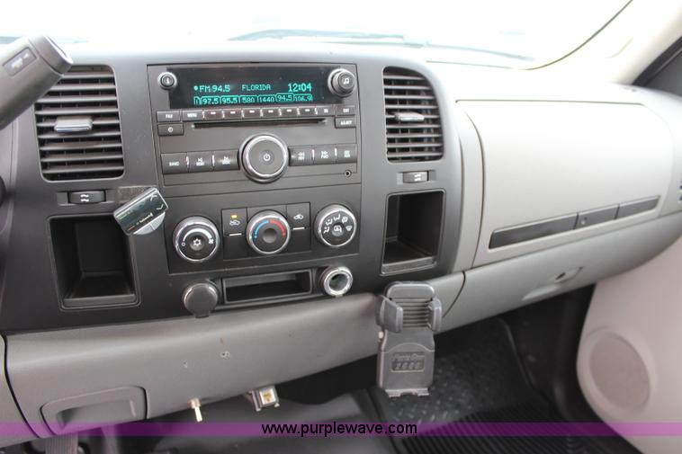 image for item J5778 2008 Chevrolet Silverado 1500 Ext. Cab pickup truck