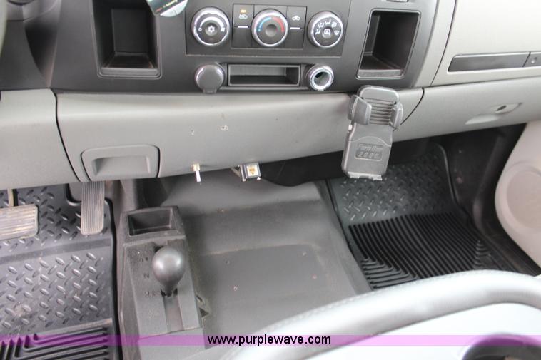 image for item J5778 2008 Chevrolet Silverado 1500 Ext. Cab pickup truck