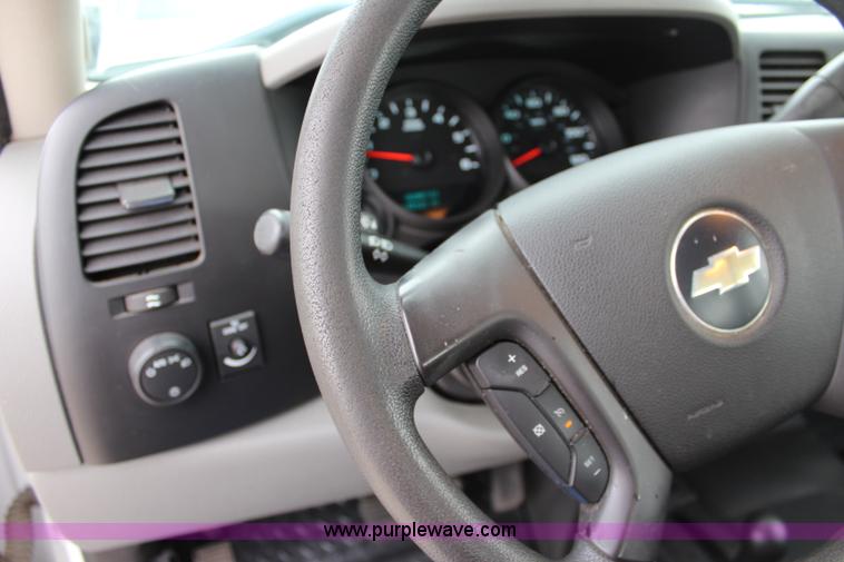 image for item J5778 2008 Chevrolet Silverado 1500 Ext. Cab pickup truck