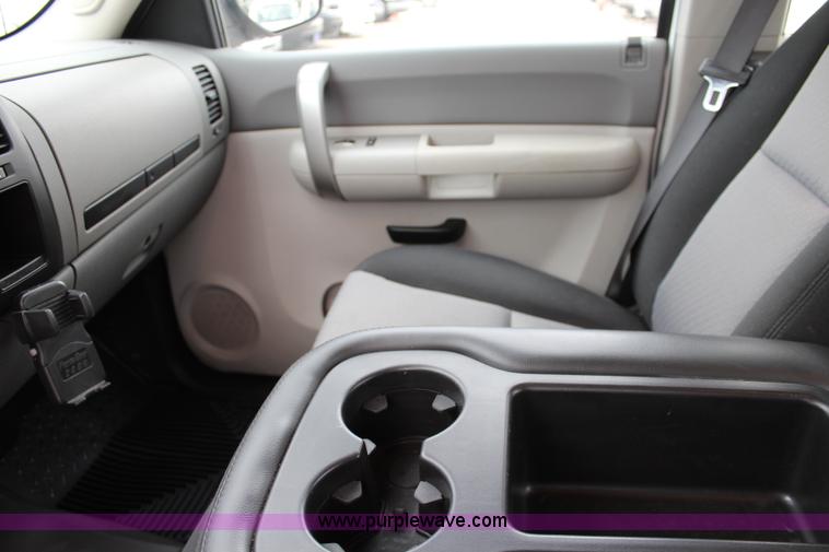 image for item J5778 2008 Chevrolet Silverado 1500 Ext. Cab pickup truck