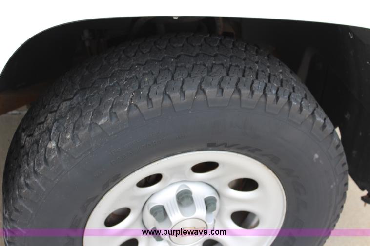 image for item J5778 2008 Chevrolet Silverado 1500 Ext. Cab pickup truck