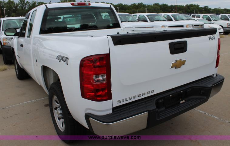 image for item J5779 2008 Chevrolet Silverado 1500 Ext. Cab pickup truck