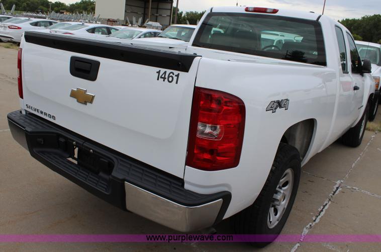 image for item J5779 2008 Chevrolet Silverado 1500 Ext. Cab pickup truck