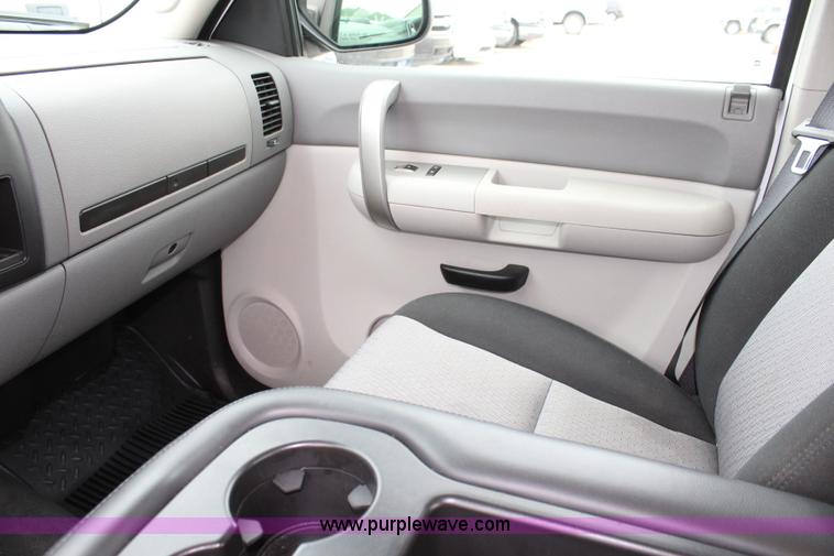 image for item J5779 2008 Chevrolet Silverado 1500 Ext. Cab pickup truck