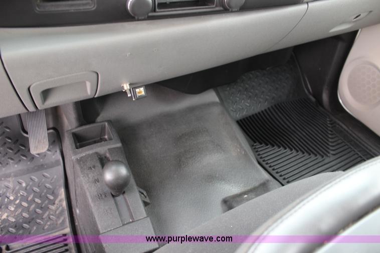 image for item J5779 2008 Chevrolet Silverado 1500 Ext. Cab pickup truck