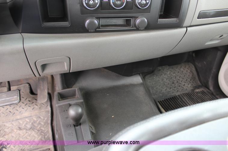 image for item J5780 2008 Chevrolet Silverado 1500 Ext. Cab pickup truck