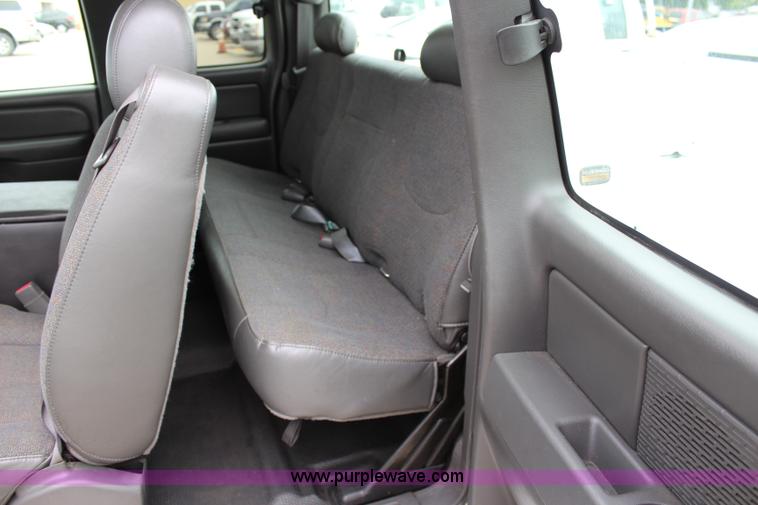 image for item J5781 2005 Chevrolet Silverado 1500 Ext. Cab pickup truck