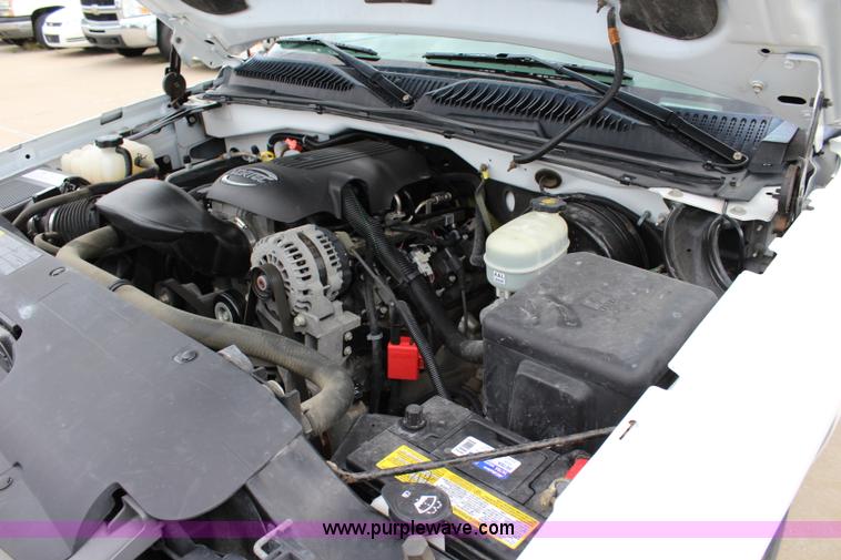 image for item J5781 2005 Chevrolet Silverado 1500 Ext. Cab pickup truck