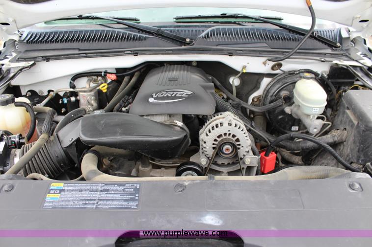 image for item J5781 2005 Chevrolet Silverado 1500 Ext. Cab pickup truck