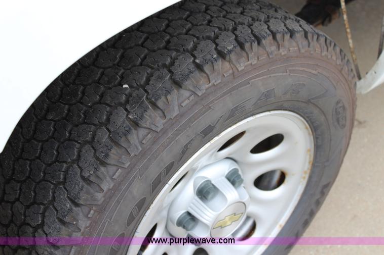 image for item J5781 2005 Chevrolet Silverado 1500 Ext. Cab pickup truck