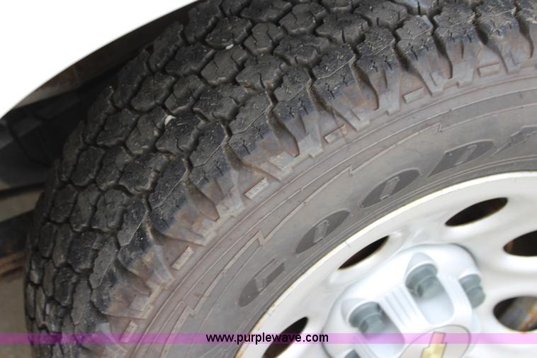 image for item J5781 2005 Chevrolet Silverado 1500 Ext. Cab pickup truck