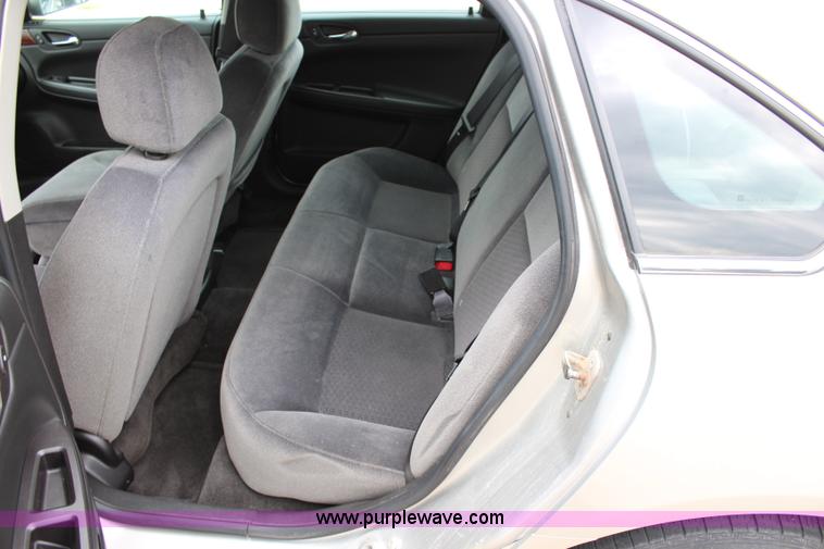 image for item J5782 2008 Chevrolet Impala LS