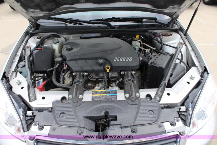 image for item J5782 2008 Chevrolet Impala LS