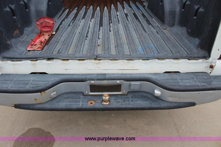 image for item J5783 2000 Chevrolet Silverado 1500 pickup truck