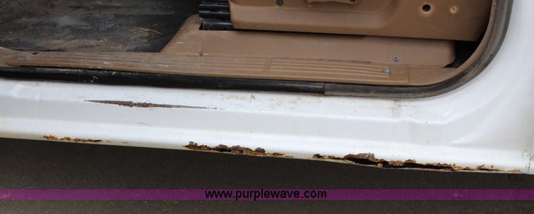 image for item J5783 2000 Chevrolet Silverado 1500 pickup truck