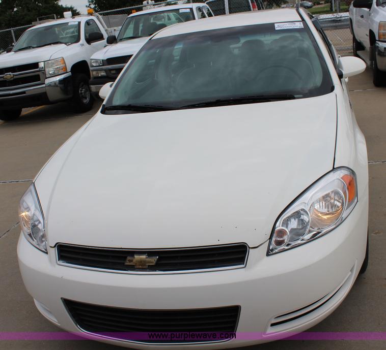 image for item J5786 2008 Chevrolet Impala LS