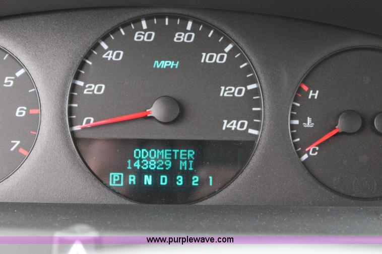 image for item J5786 2008 Chevrolet Impala LS