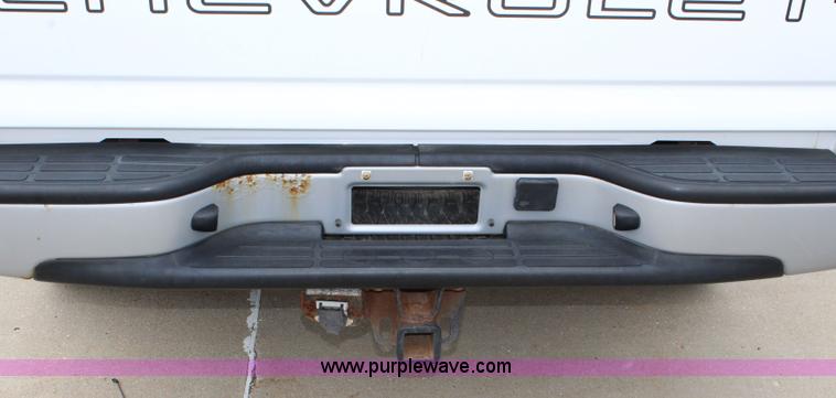 image for item J5787 2004 Chevrolet Silverado 1500 Ext. Cab pickup truck