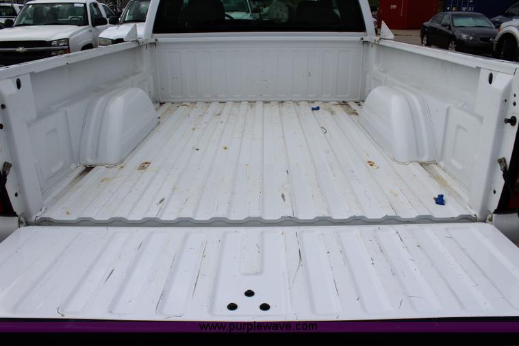 image for item J5787 2004 Chevrolet Silverado 1500 Ext. Cab pickup truck