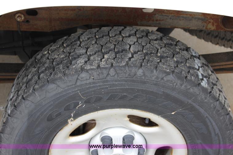 image for item J5787 2004 Chevrolet Silverado 1500 Ext. Cab pickup truck