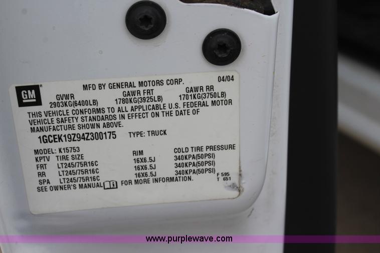 image for item J5787 2004 Chevrolet Silverado 1500 Ext. Cab pickup truck