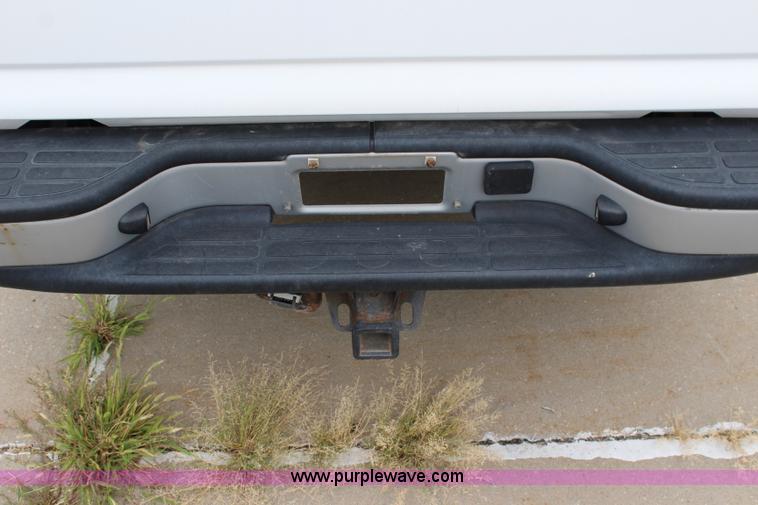 image for item J5789 2004 Chevrolet Silverado 1500 pickup truck