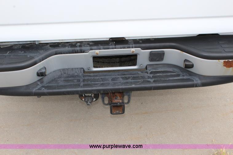 image for item J5790 2004 Chevrolet Silverado 1500 pickup truck