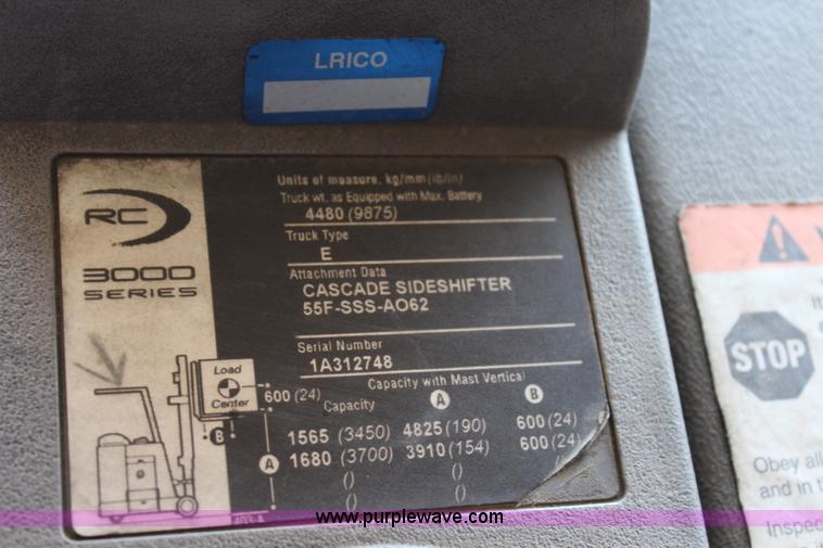 image for item J5822 Crown RC3000 forklift