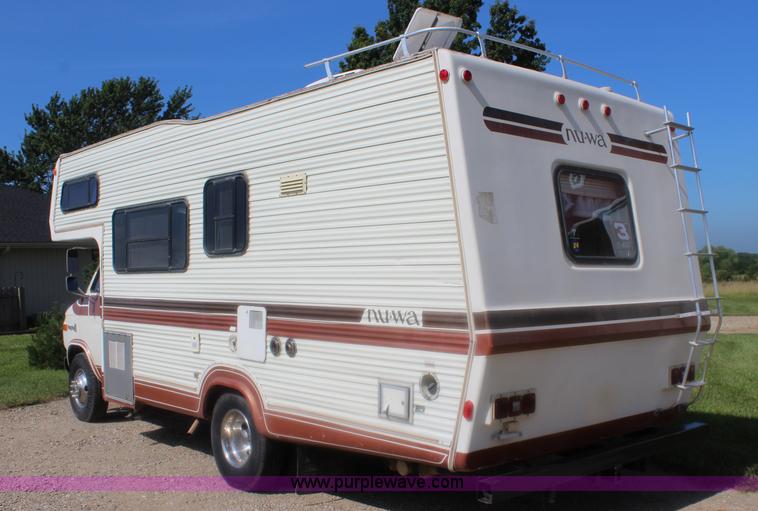 image for item J5831 1981 Chevrolet G30 RV