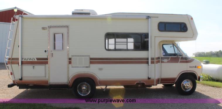 image for item J5831 1981 Chevrolet G30 RV