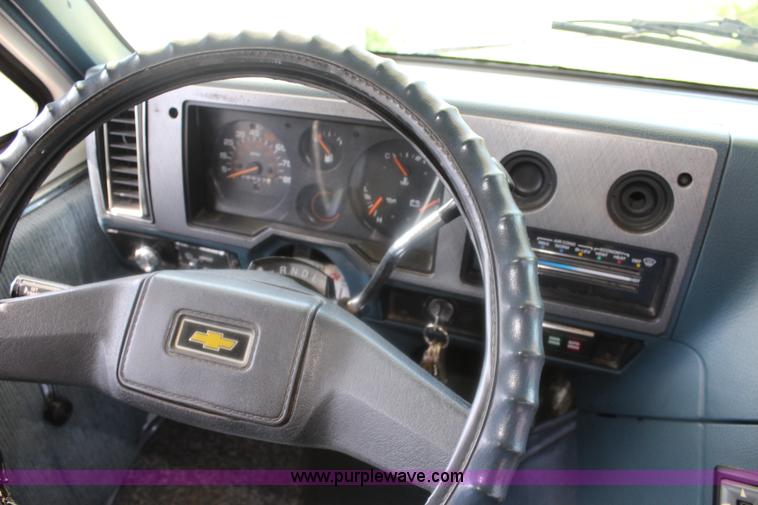 image for item J5831 1981 Chevrolet G30 RV