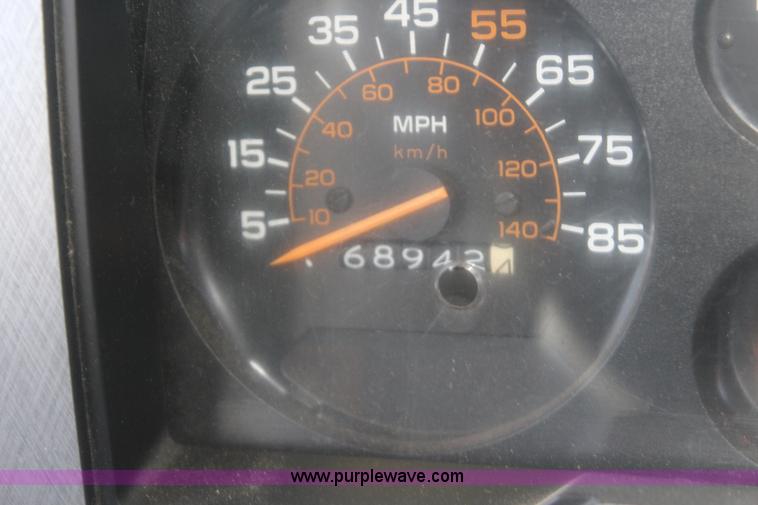 image for item J5831 1981 Chevrolet G30 RV