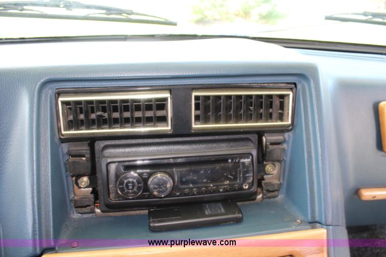 image for item J5831 1981 Chevrolet G30 RV