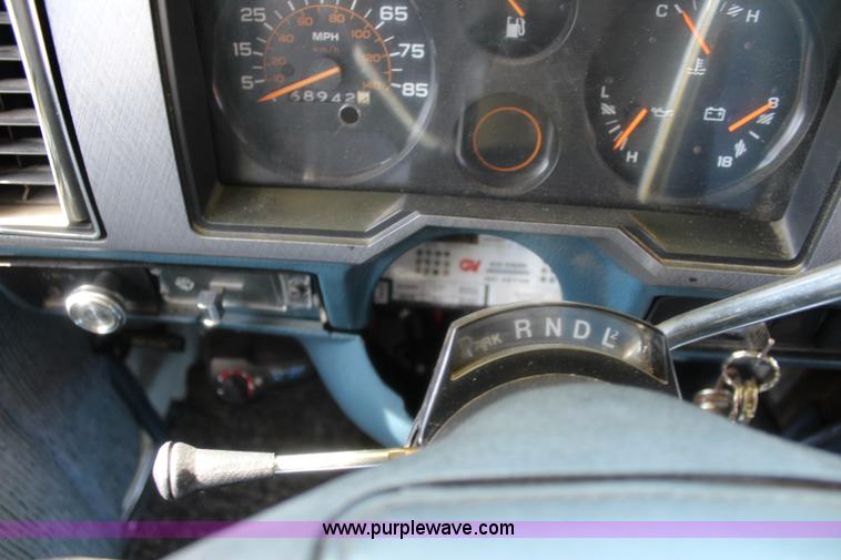 image for item J5831 1981 Chevrolet G30 RV